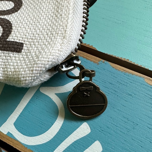 Sun Bum Good Vibes Pouch 🐒 5 Items for $25 - Picture 6 of 6